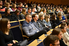[FOTO] Rekordowa liczba zgłoszeń na seminarium chemiczne